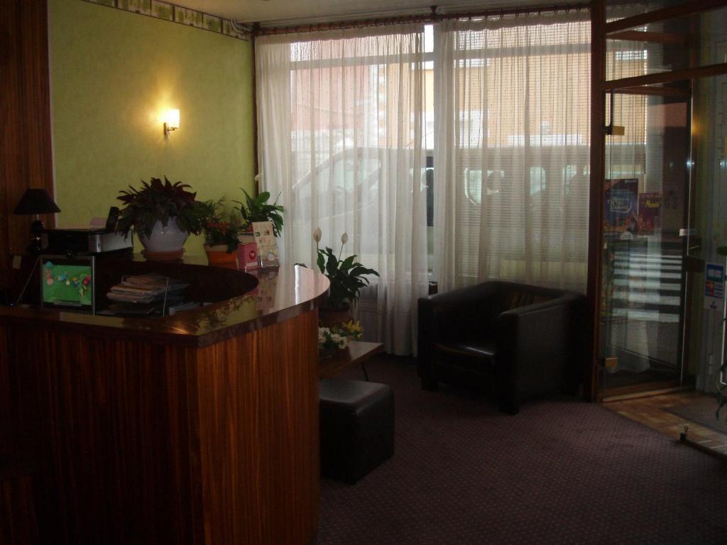 Hotel Du Viscos ลูร์ด ภายนอก รูปภาพ