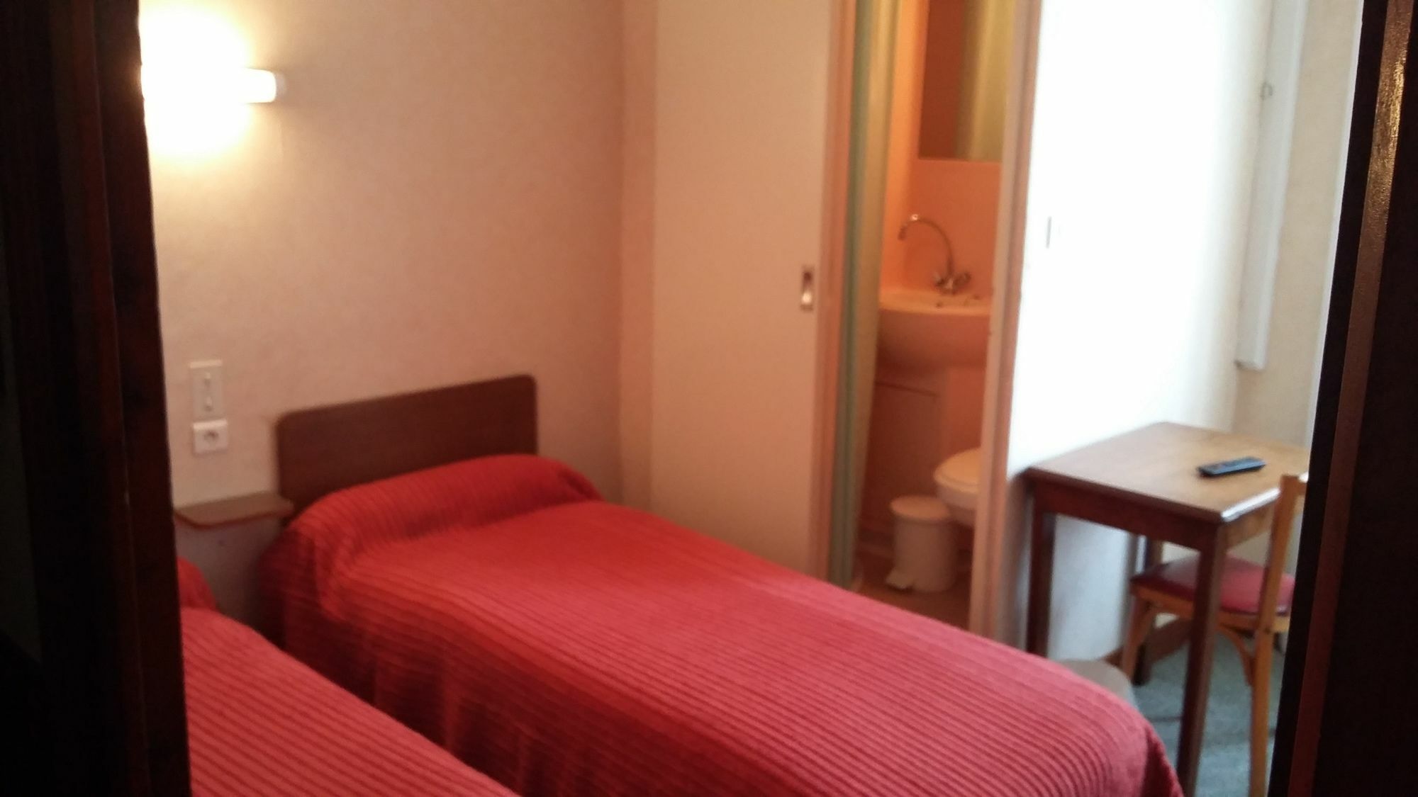 Hotel Du Viscos ลูร์ด ภายนอก รูปภาพ