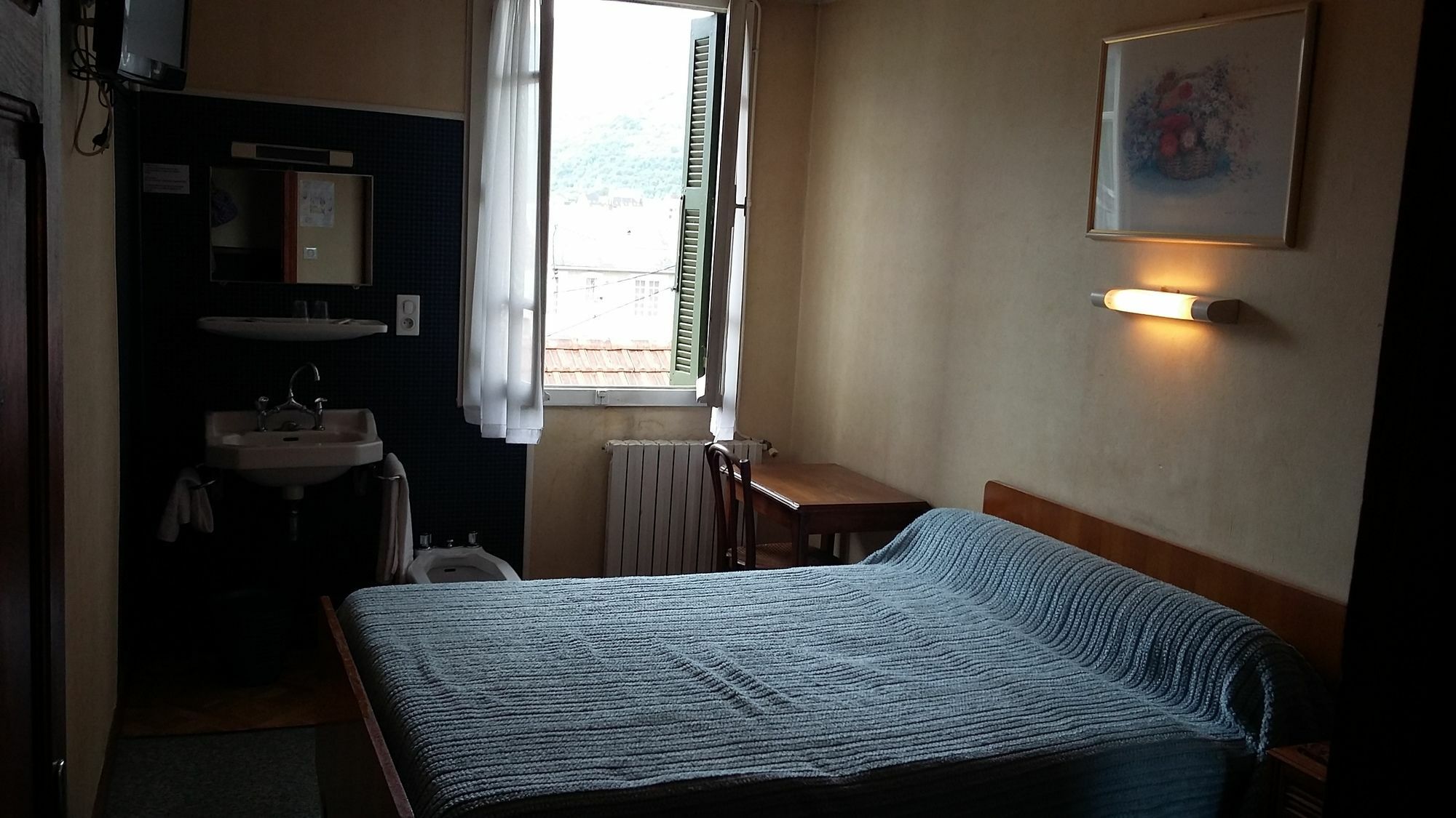 Hotel Du Viscos ลูร์ด ภายนอก รูปภาพ